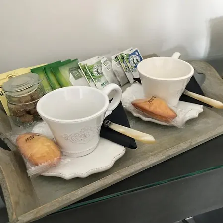 La Maison Des Eaux Claires לינה וארוחת בוקר 3*