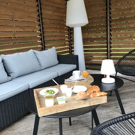 La Maison Des Eaux Claires לינה וארוחת בוקר