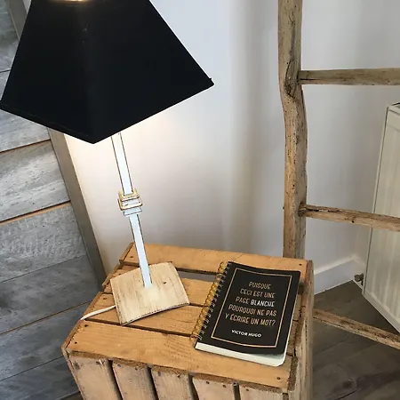 La Maison Des Eaux Claires לינה וארוחת בוקר Puymoyen