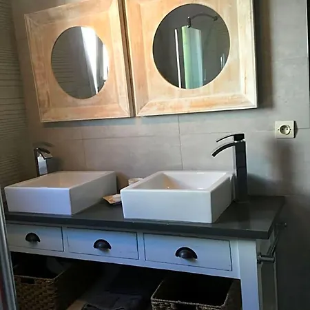 Bed & Breakfast La Maison Des Eaux Claires Puymoyen