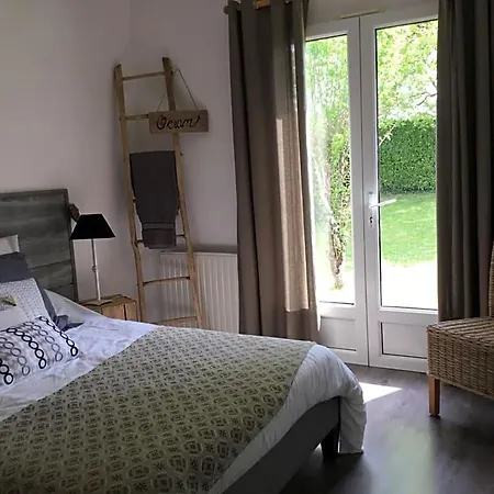 Bed & Breakfast La Maison Des Eaux Claires 3*