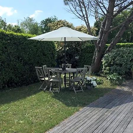 Bed & Breakfast La Maison Des Eaux Claires 3*