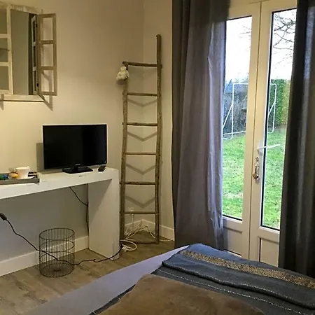 La Maison Des Eaux Claires Bed & Breakfast Puymoyen