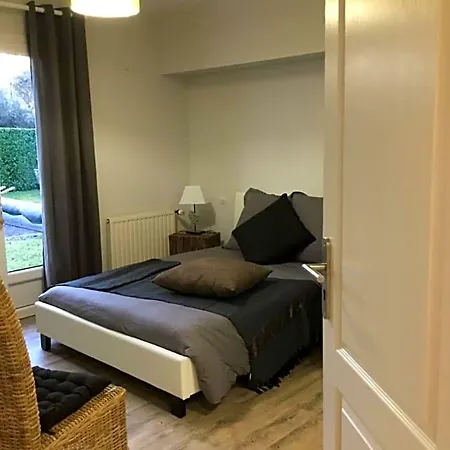 La Maison Des Eaux Claires Bed & Breakfast