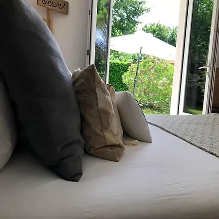 La Maison Des Eaux Claires Bed & Breakfast
