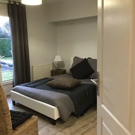 Bed & Breakfast La Maison Des Eaux Claires 3*