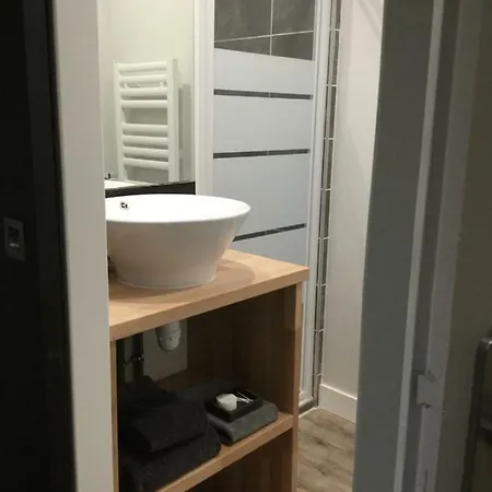 La Maison Des Eaux Claires לינה וארוחת בוקר Puymoyen