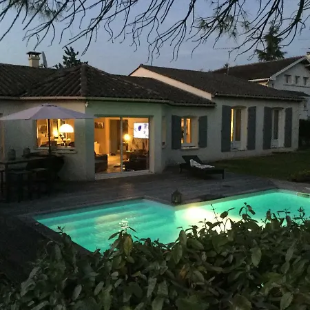 La Maison Des Eaux Claires Bed & Breakfast Puymoyen