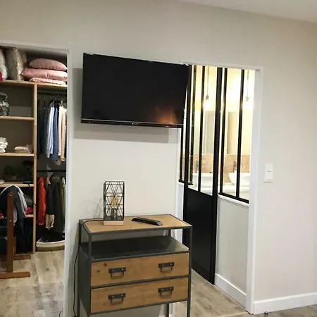 Nocleg ze śniadaniem La Maison Des Eaux Claires 3*